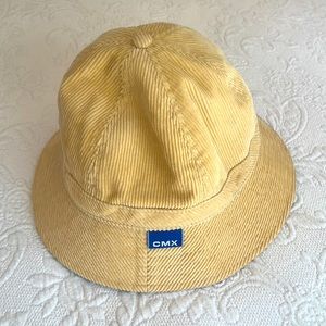 NWOT Club Monaco bucket hat